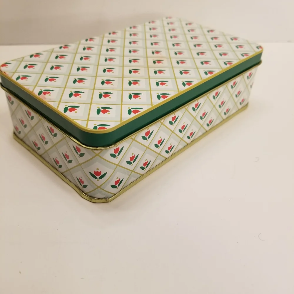Charming Decorative Red/Green Tulip Floral Pattern Tin Box Easter, Christmas!